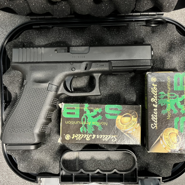 Пистолет Glock 17 Gen4 + патроны, cal. 9x19, Б/У